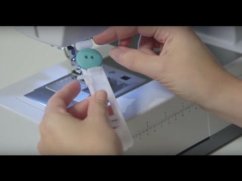SINGER® CLASSIC™ 44S Sewing Machine - Buttonholes
