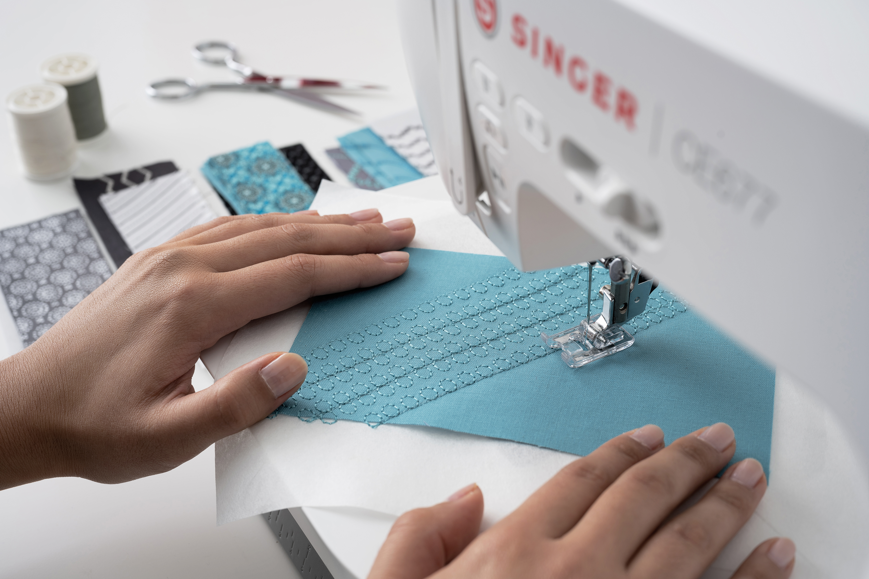 Singer Elite CE677 Computerized Sewing Machine for Sale at World Weidner