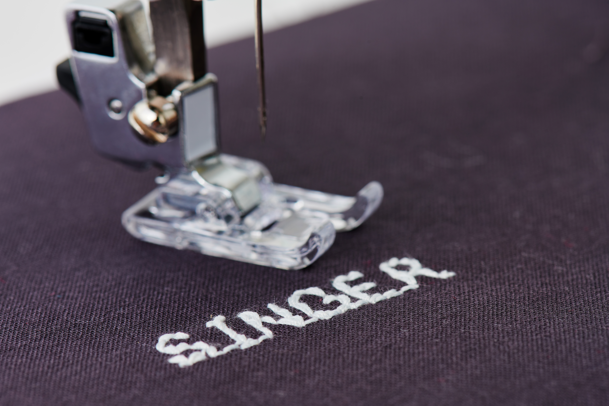 Singer Elite CE677 Computerized Sewing Machine for Sale at World Weidner