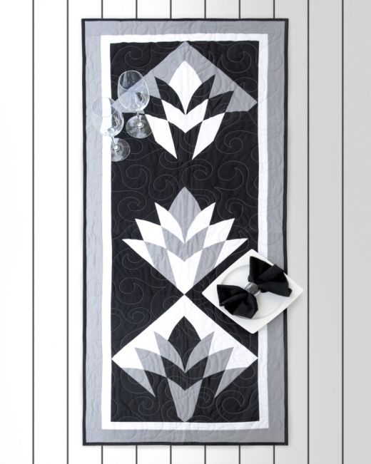 AccuQuilt GO! Die Cleopatra's Fan 12" Finished 55490 image of pattern