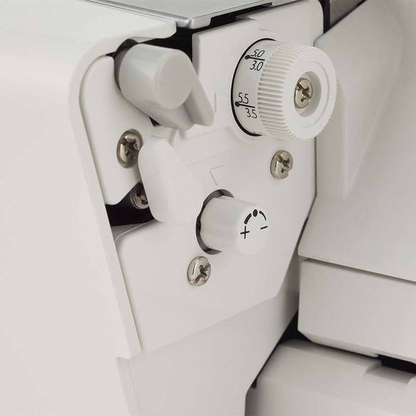 Juki MO-2800 Overlock Serger view of adjustment wheel